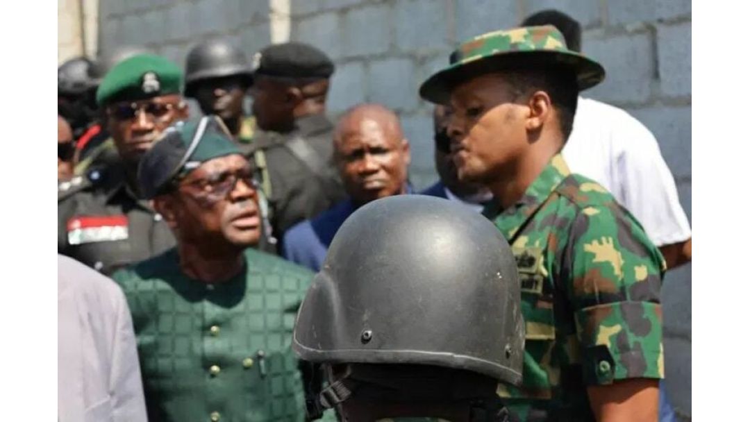 Bíukú Abuja: Wike na Ndị Ọgọ Military Edebanye Maka Kpọrọ Sanctions