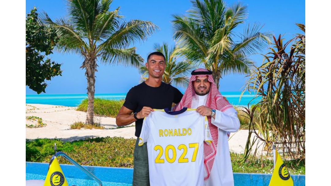Cristiano Ronaldo signs new contract at Al Nassr until 2027