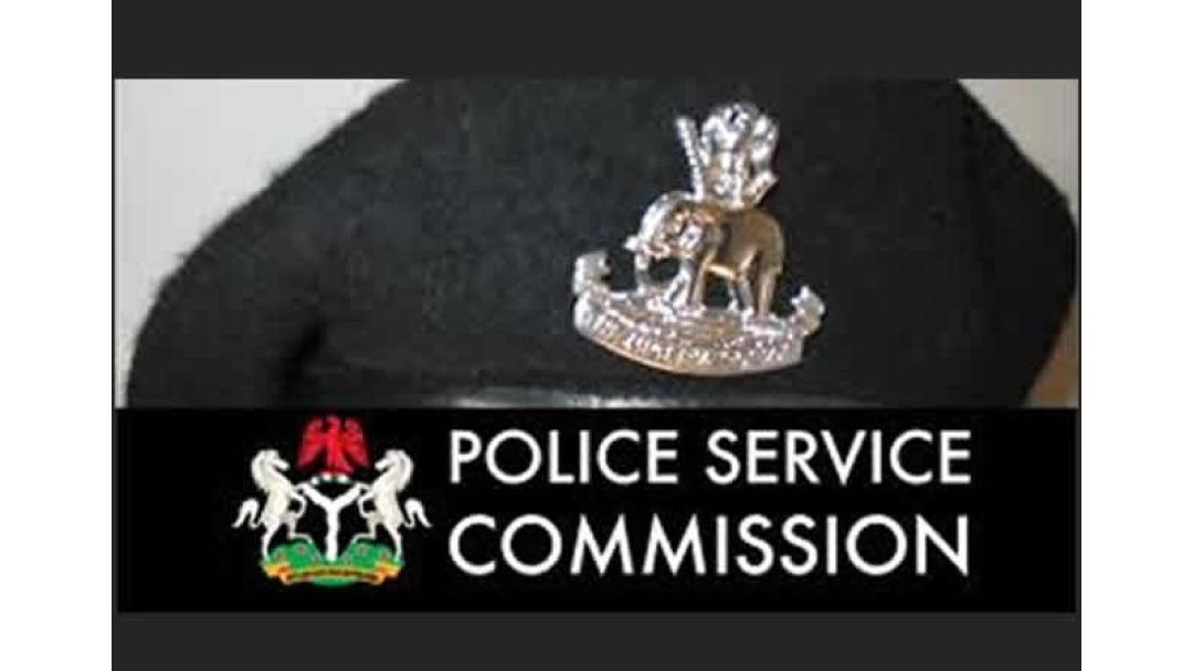 Ju 400,000 Lo N fẹ́ Iṣẹ́ Ọ̀dọ́ Ọlọ́pàá 50,000 Ní Nàìjíríà