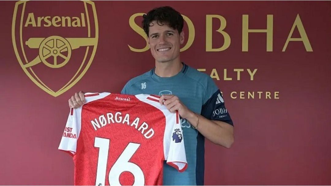 Arsenal sign Brentford midfielder Norgaard