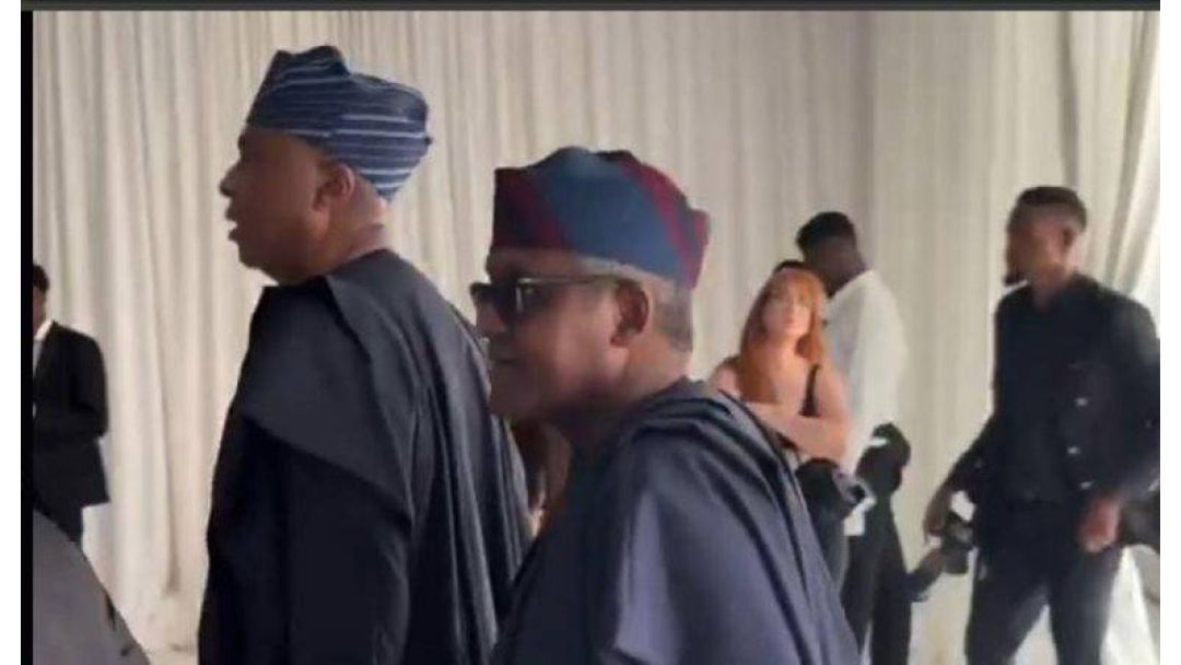 Adedeji Adeleke, Dangote, da sauran manyan baki sun iso wurin bikin auren Davido
