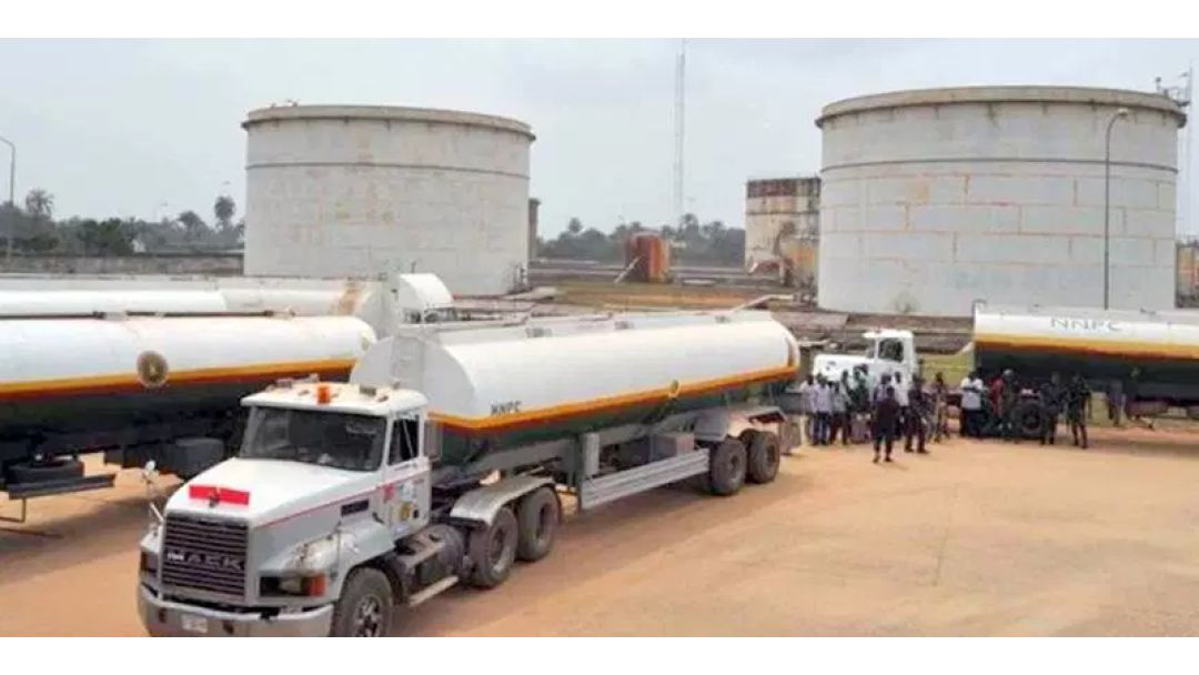 Featured image: Nchekọrịta NUPENG na Ụlọ Ọrụ Dangote Kpatara Egwu Na Anyị nwere ike inwe Nnọọtụ Efu Mmanụ ụgbọala